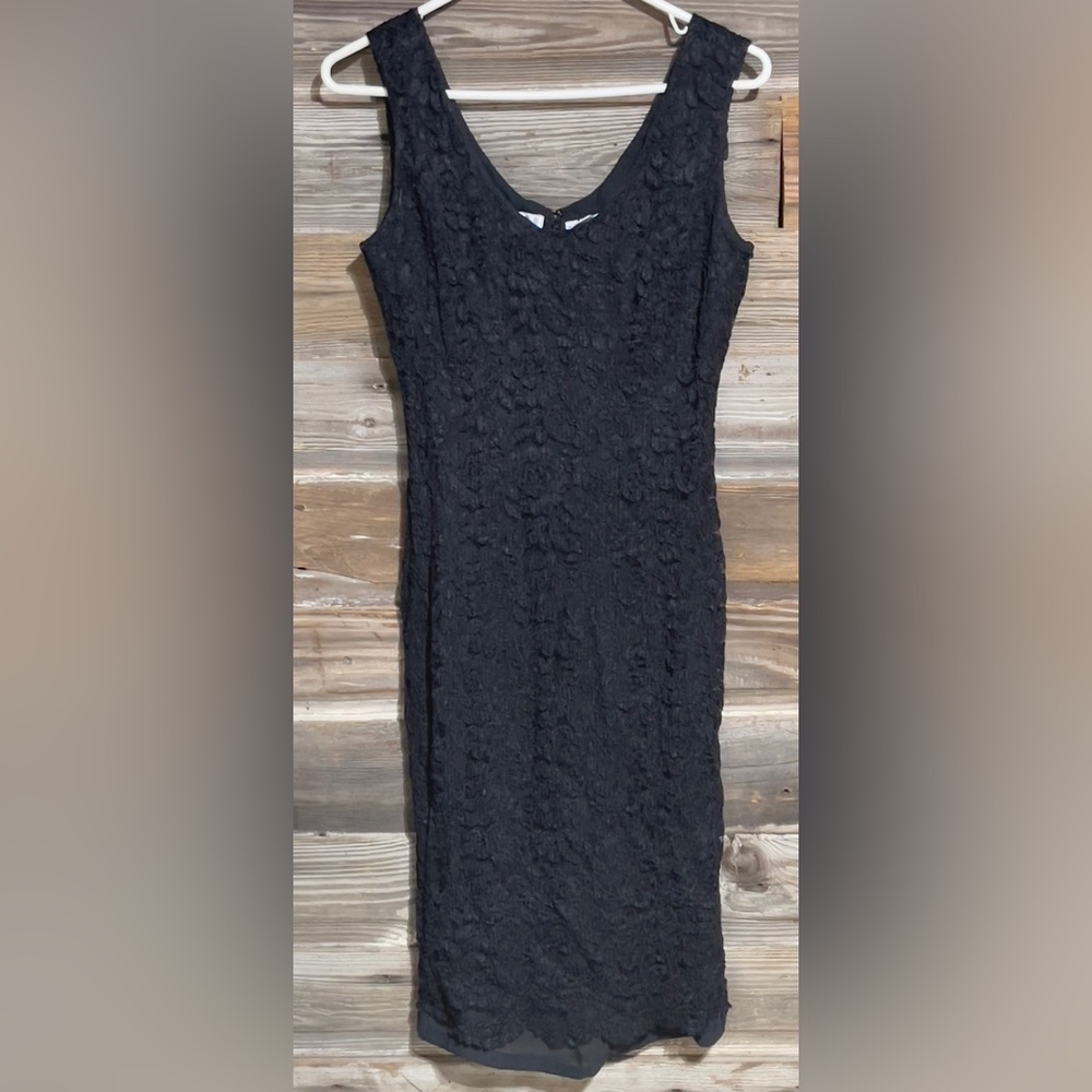 Ms Chaus Black French Lace Fully-Lined Shift Dress. Size 12 (fits like 10)